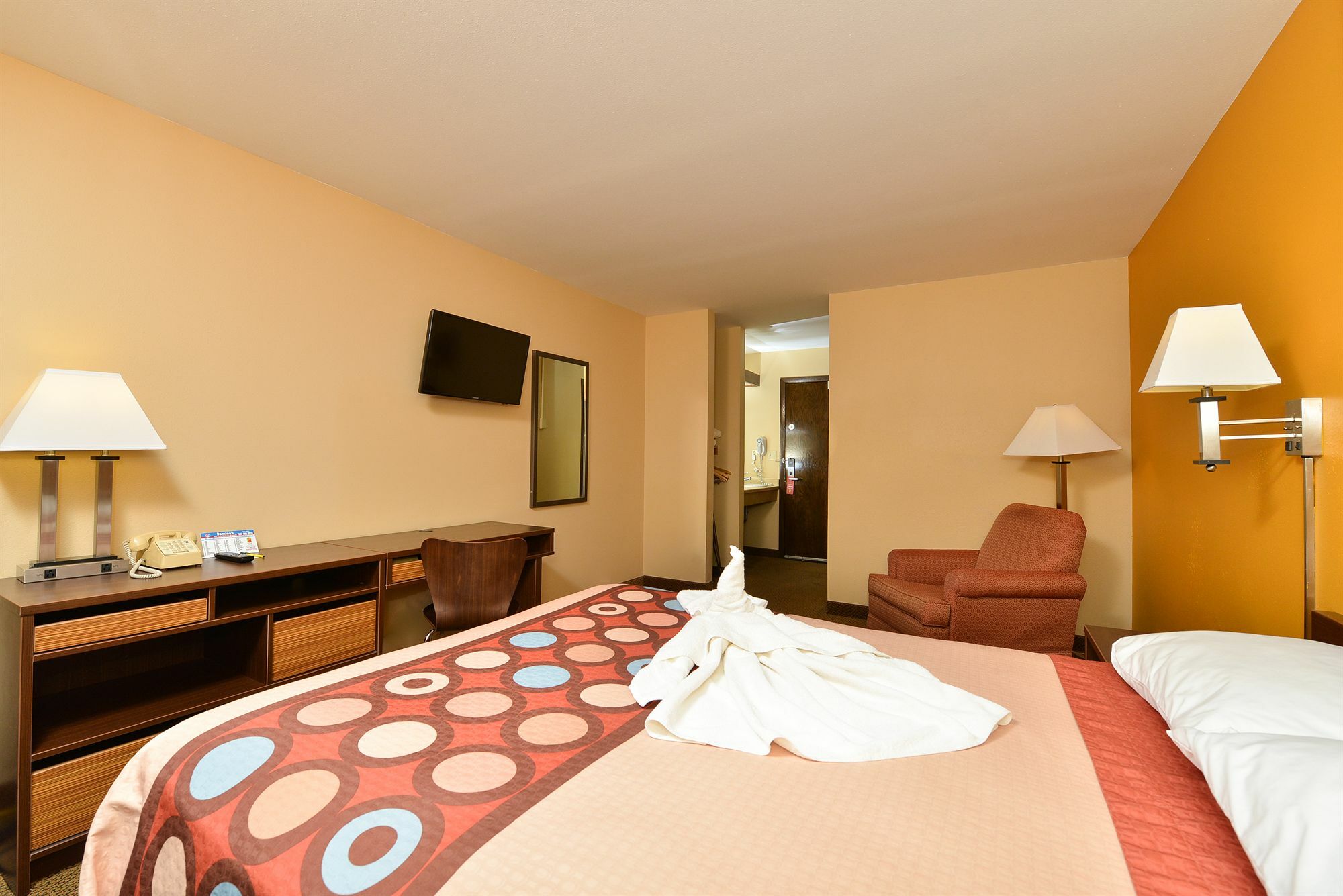 Super 8 By Wyndham Rochester Mayo Clinic Area Exterior photo